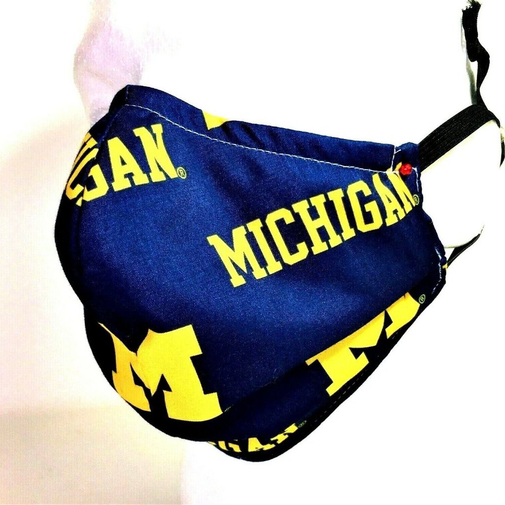 Michigan Wolverines Face Mask New Reversible Plaid - Picture 1 of 8